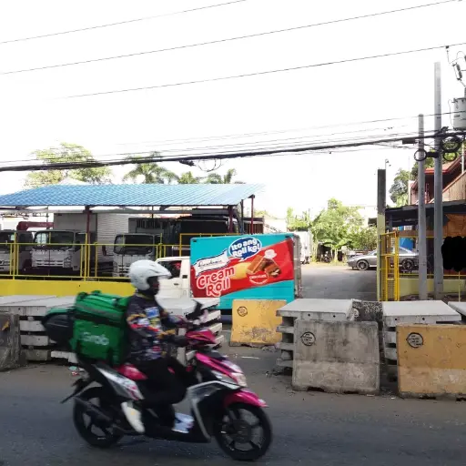 Regalado Highway, Quezon City